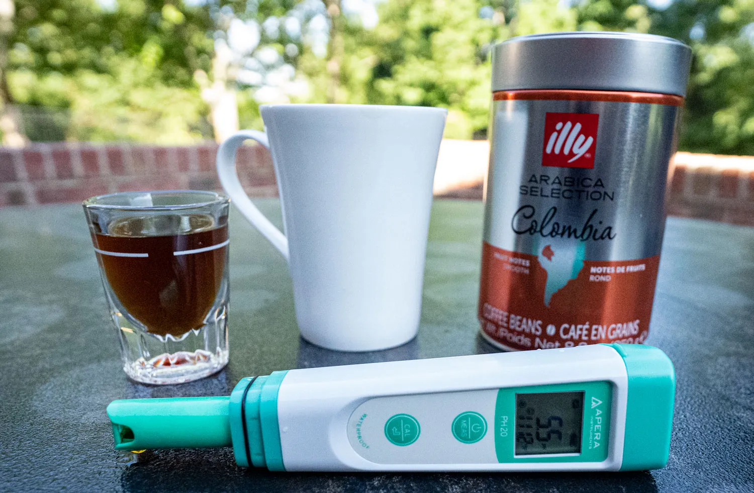 ph testing Illy Colombia coffee